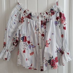 $2️⃣0️⃣Zara Off the shoulder floral top